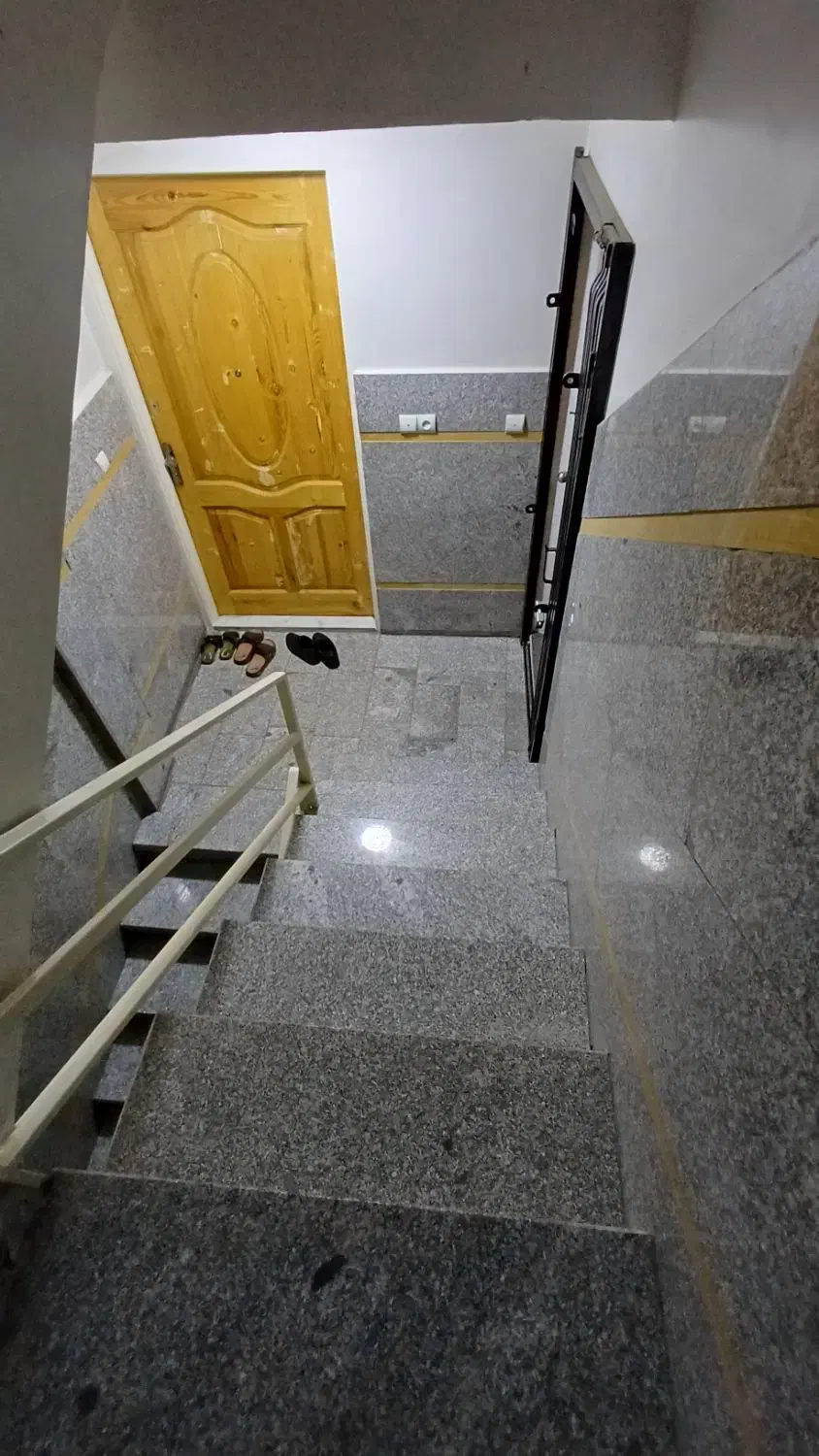 ۵۸متر/طبقه دوم سندی/آذربایجان/فاصله تامترو ۳دقیقه