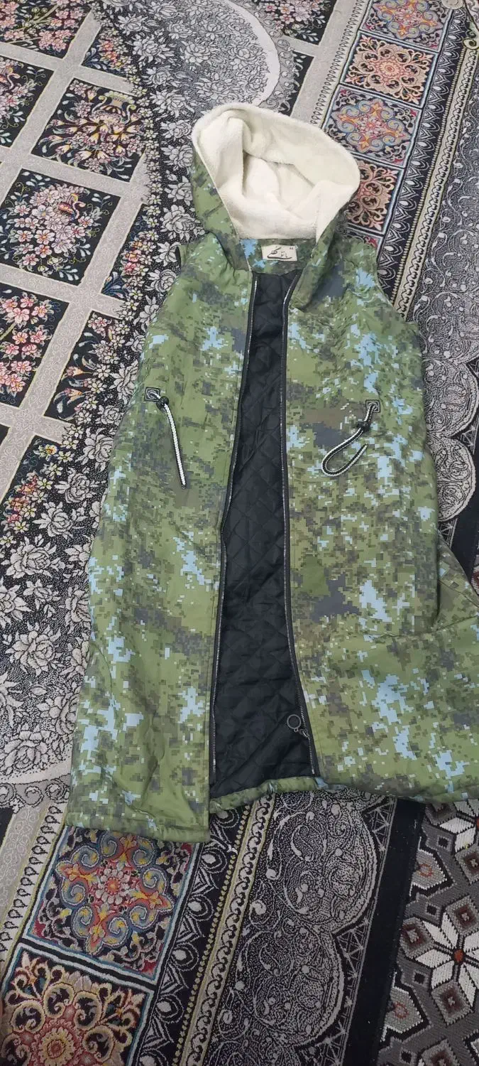 پافر|لباس|مشهد, شترک|دیوار