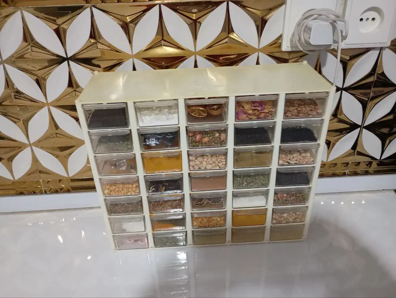 جا ادویه 35عددی|ظروف نگهدارنده، پلاستیکی، یک‌بارمصرف|جوانرود, |دیوار