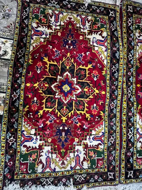 فرش دستبافت هریس|فرش|مشگین شهر, |دیوار