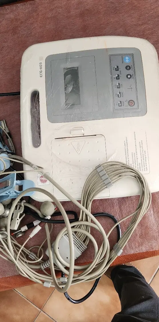 دستگاه نوار قلب ECG|پزشکی|مشهد, احمدآباد|دیوار