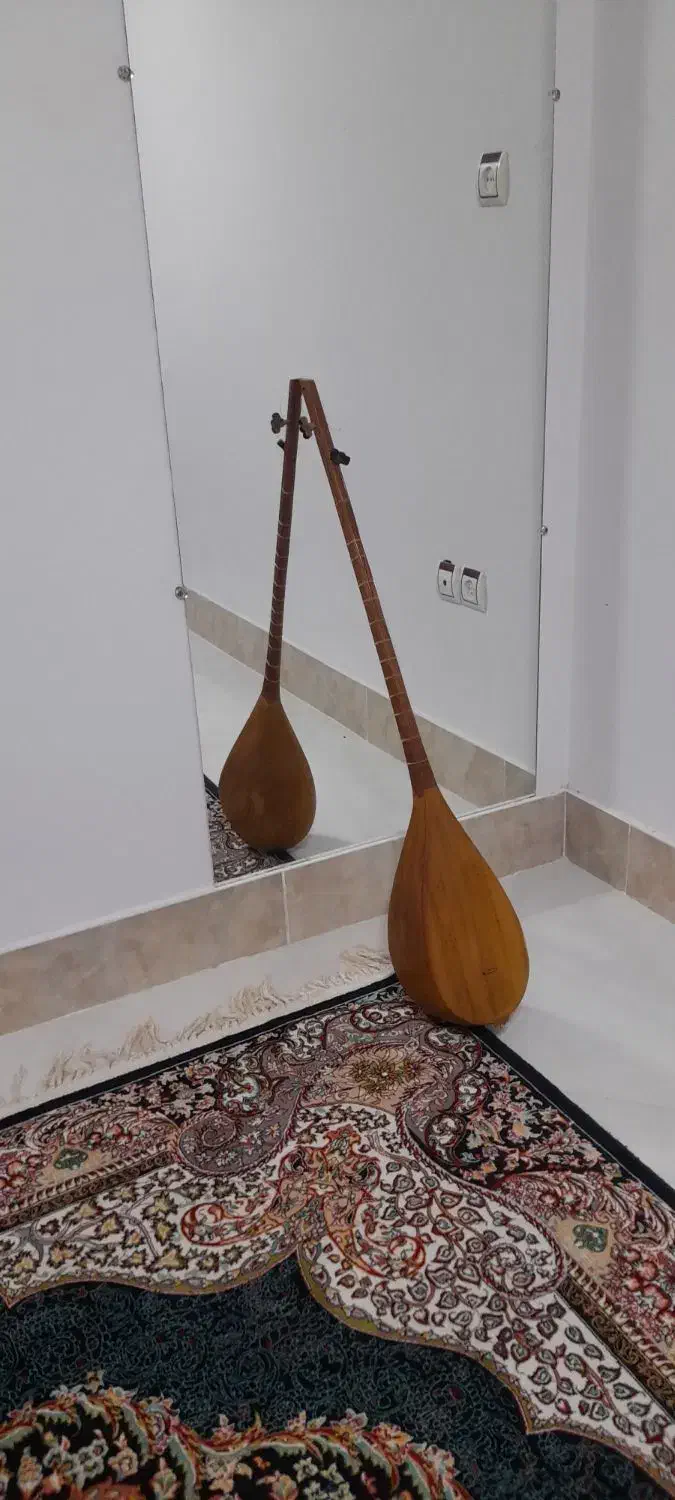 دوتار|سازهای سنتی|شیروان (خراسان), |دیوار