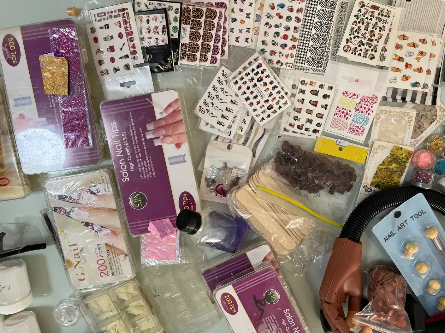 کاشت ناخن و طراحی ناخن|آرایشی، بهداشتی، درمانی|فردیس, خیام غربی|دیوار