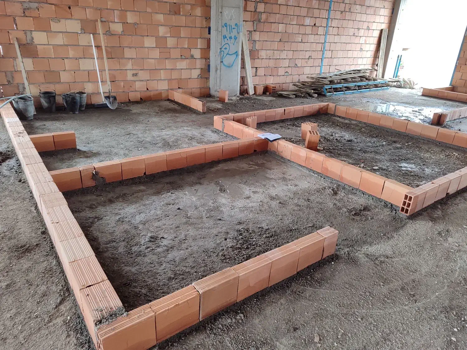 نیازمندبناوکارگر(بابلی یااملی.قائمشهری.بابلسری)|استخدام معماری، عمران و ساختمانی|بابل, |دیوار