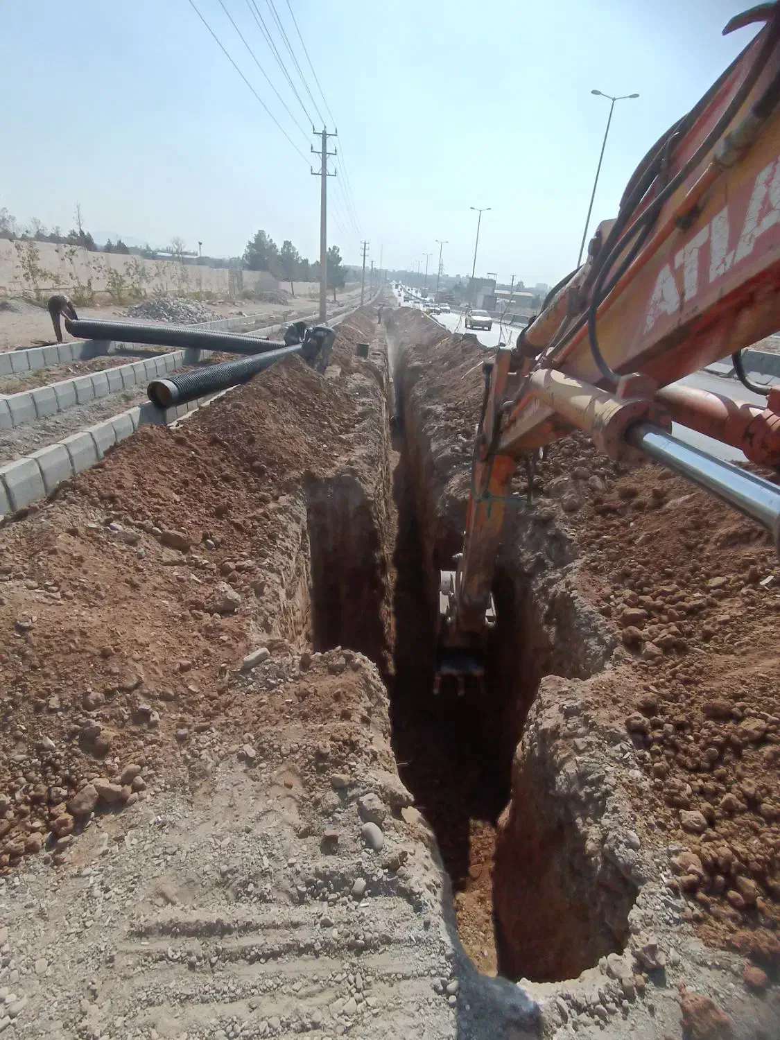 اجاره بیل مکانیکی لاستیکی زنجیری مینی بیل با پیکور|خودرو سنگین|کرج, اسدآباد|دیوار