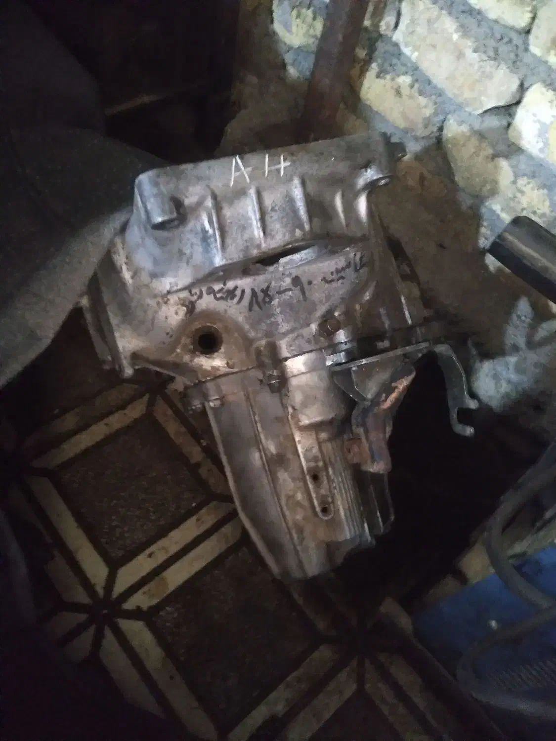 گیریبکسامادهپراید|قطعات یدکی و لوازم جانبی|بروجن, |دیوار