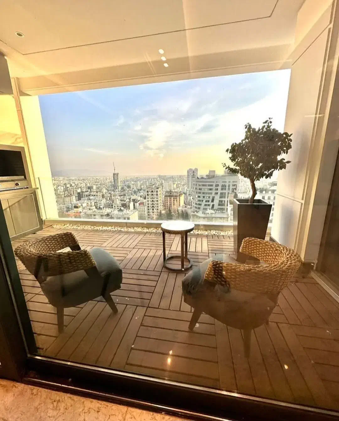 370متر*full modern*کلید نخورده*ویو کل تهران