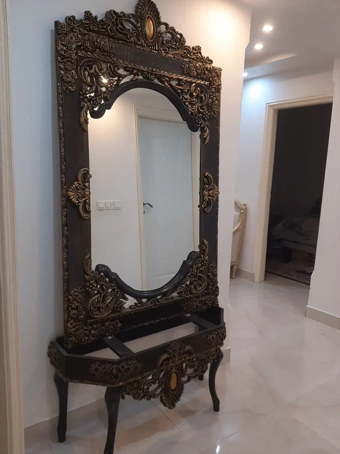 آینه|آینه|گنبد کاووس, |دیوار