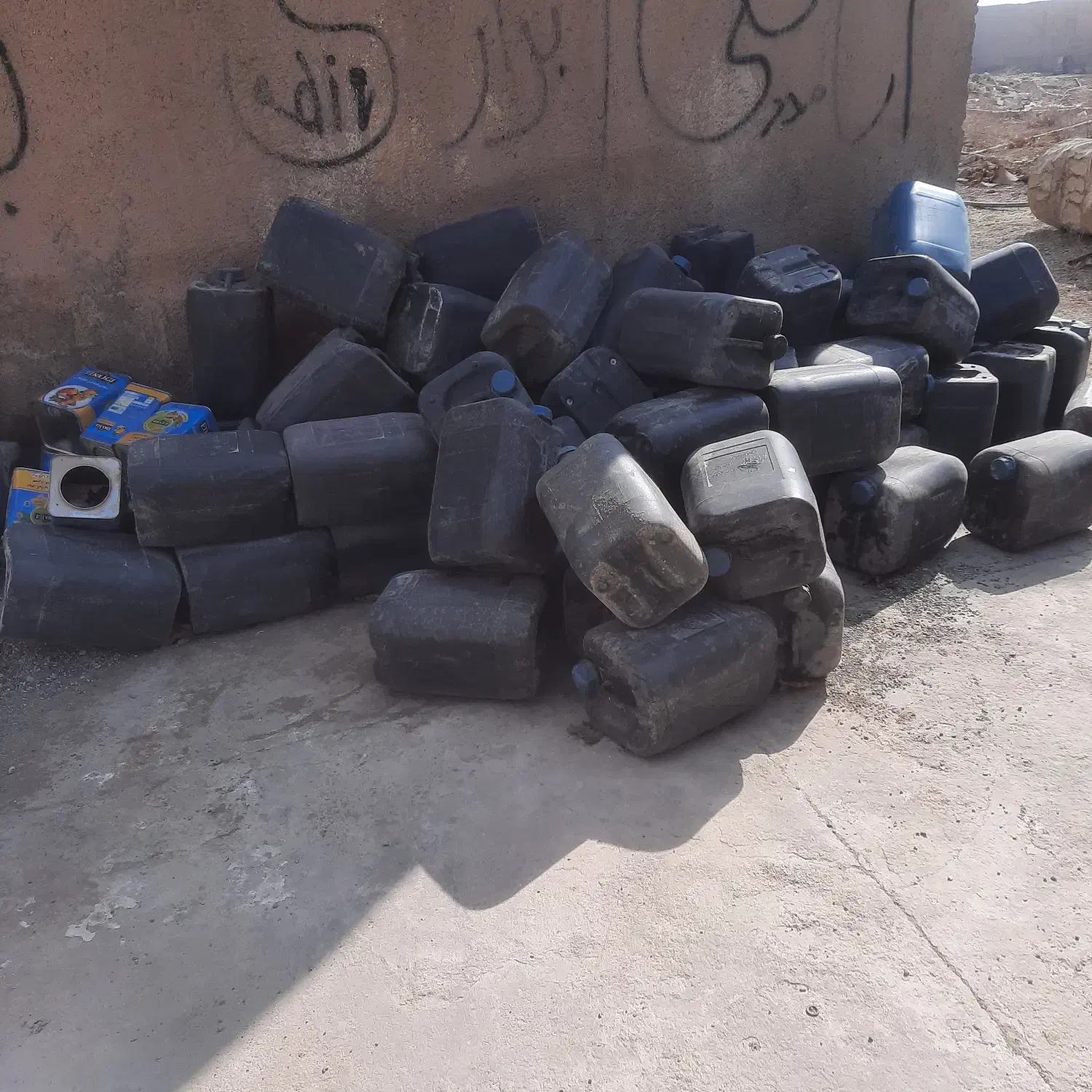 گالن 20 لیتری|ظروف نگهدارنده، پلاستیکی، یکبارمصرف|ورامین, خیر آباد|دیوار