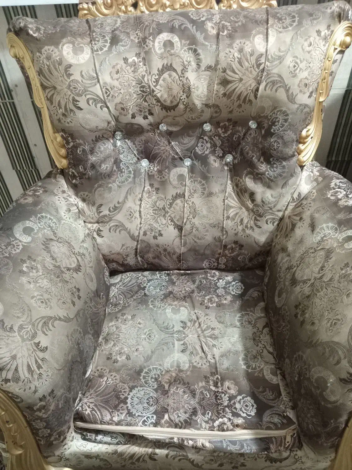 مبل|مبلمان خانگی و میز عسلی|بومهن, |دیوار