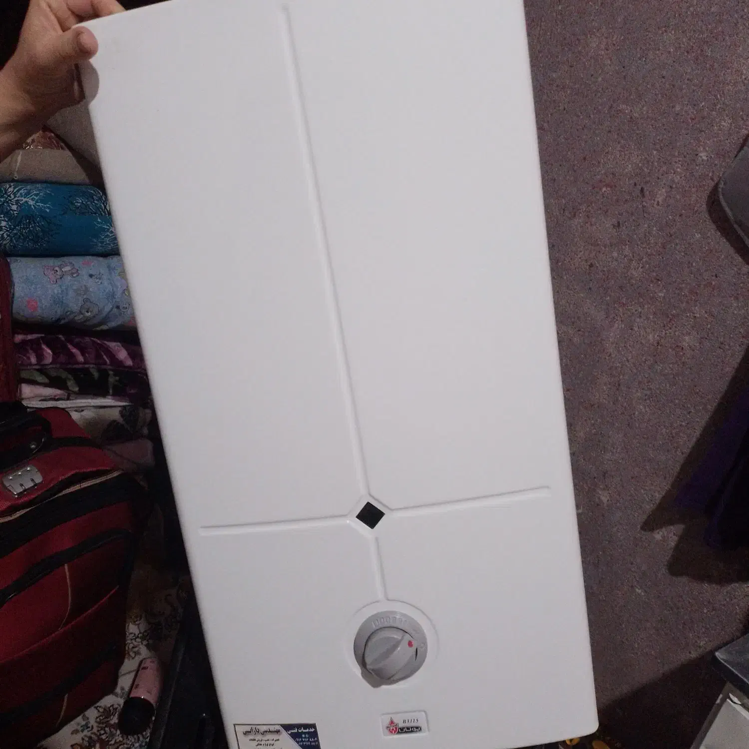 یک عددآبگرمکن بوتان نونوهمش ۱۰روزاستفاده نشده|آبگرمکن، پکیج، شوفاژ|کوهدشت, |دیوار