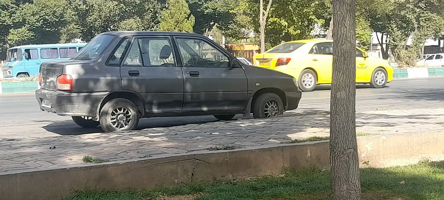 پراید ۱۳۲|خودرو سواری و وانت|اصفهان, باغ زرشک|دیوار