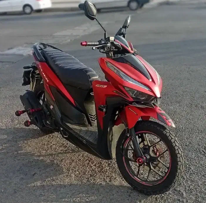 طرح کلیک ۱۴۰۰|موتورسیکلت|تهران, میدان ولیعصر|دیوار