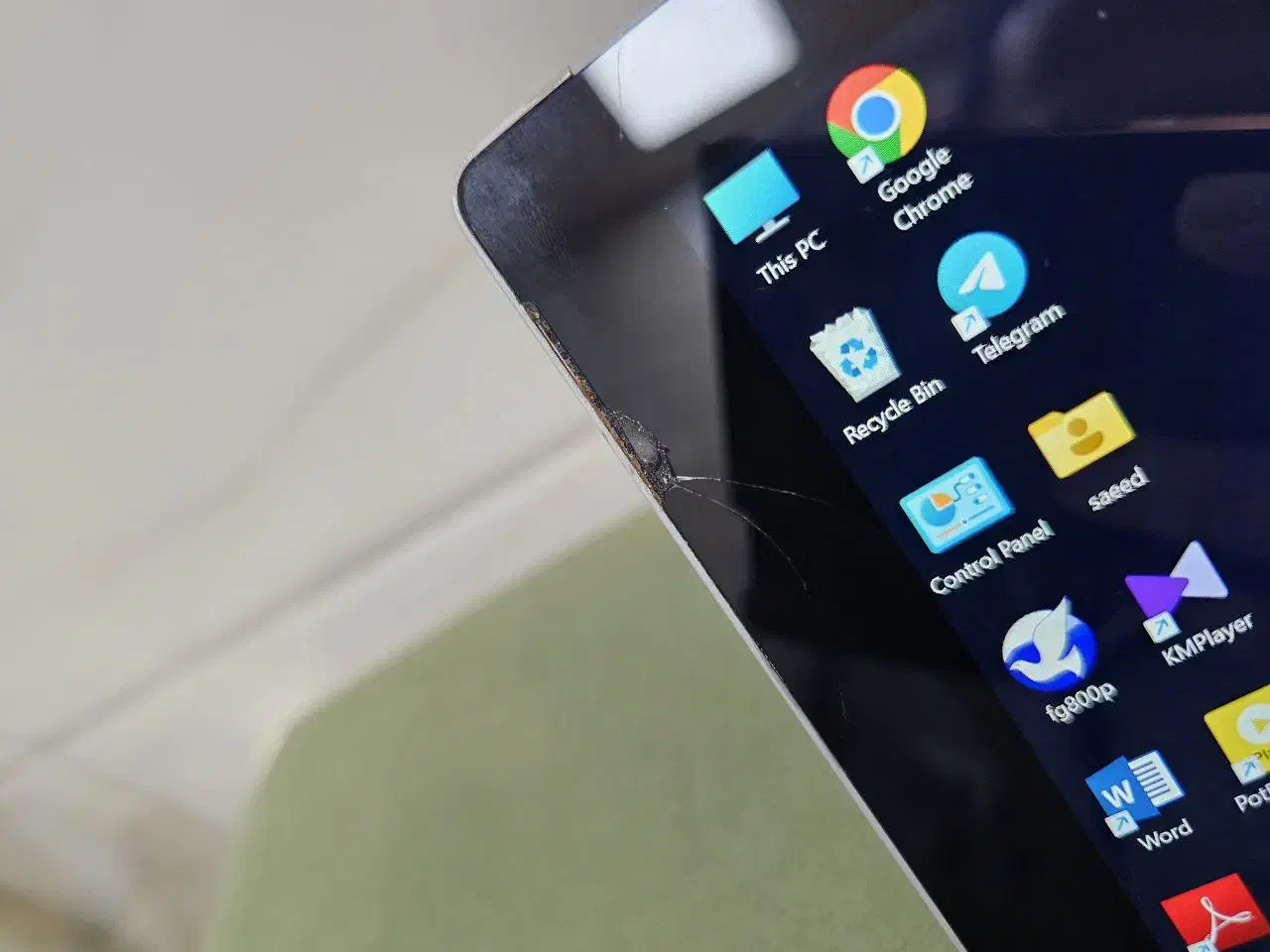 surface 3pro|رایانه همراه|رشت, باهنر|دیوار