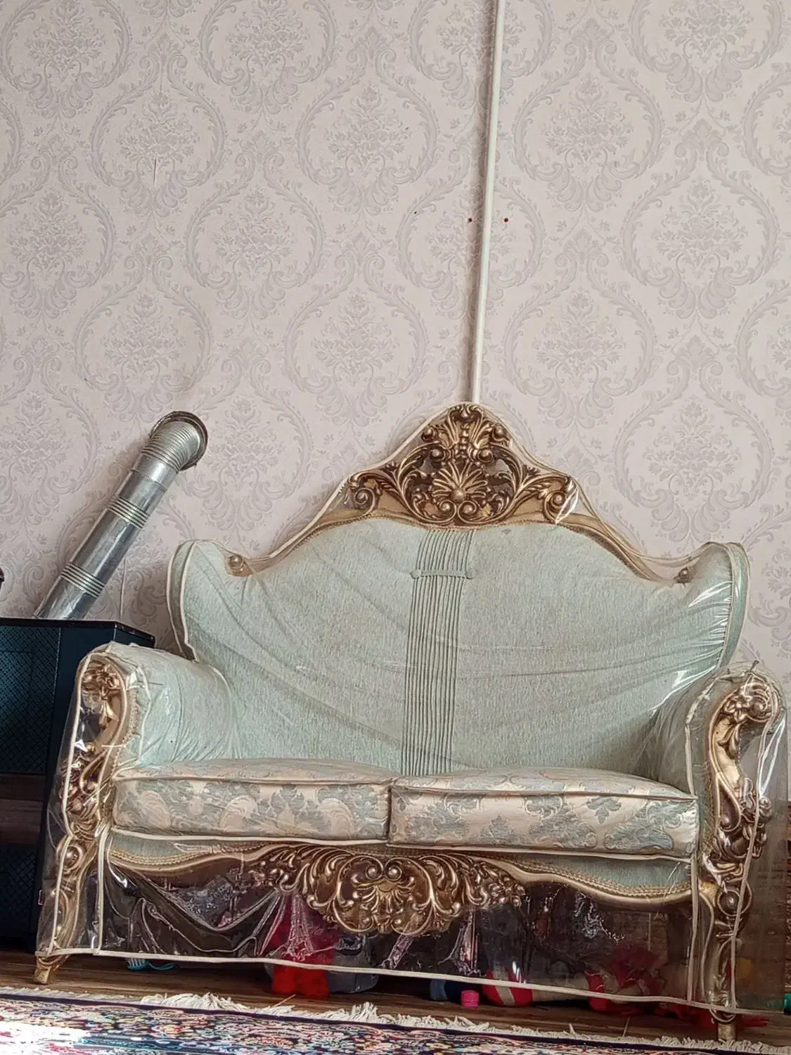 مبل ۷ نفره|مبلمان خانگی و میز عسلی|شیراز, کوشک میدان|دیوار