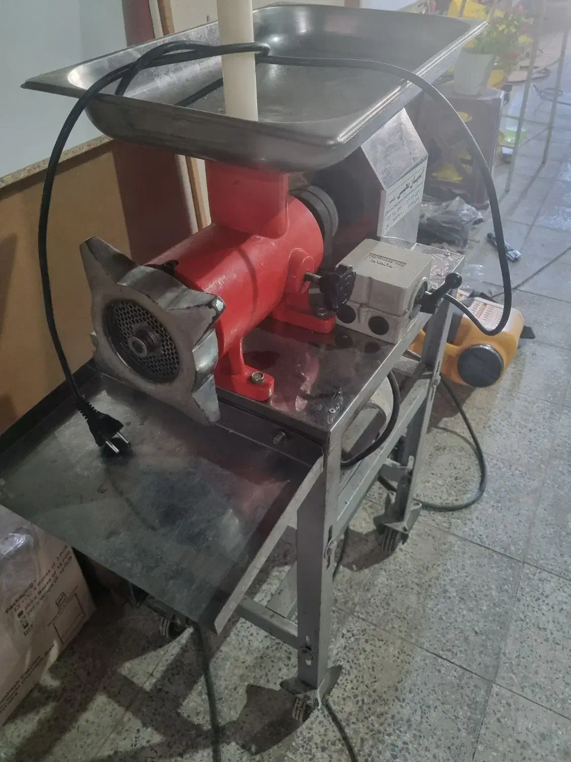 ترازو و چرخ گوشت قصابی|فروشگاه و مغازه|لنجان, |دیوار