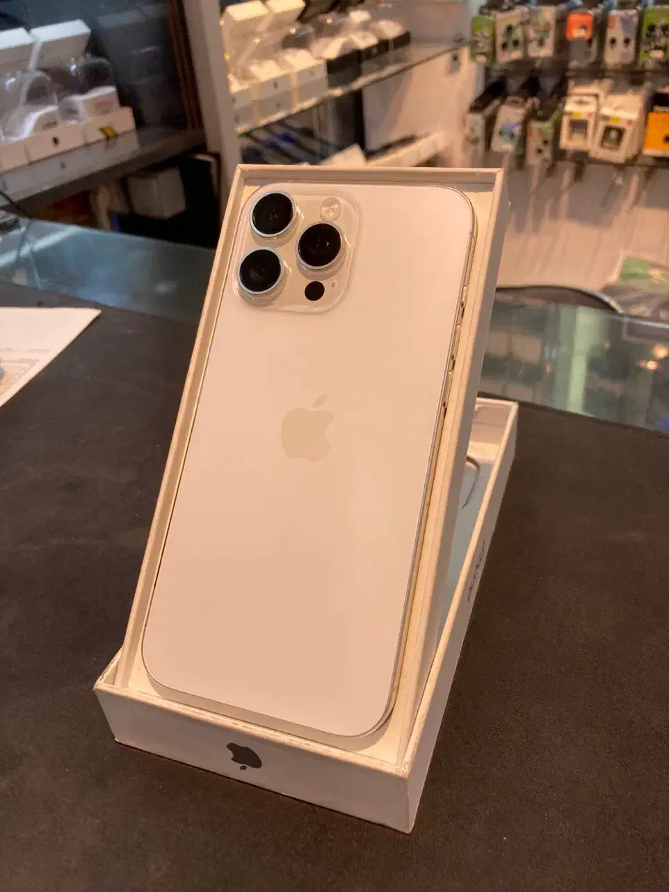 iPhone 16 Pro Max 512GB ZAA|موبایل|رشت, حاجی آباد|دیوار