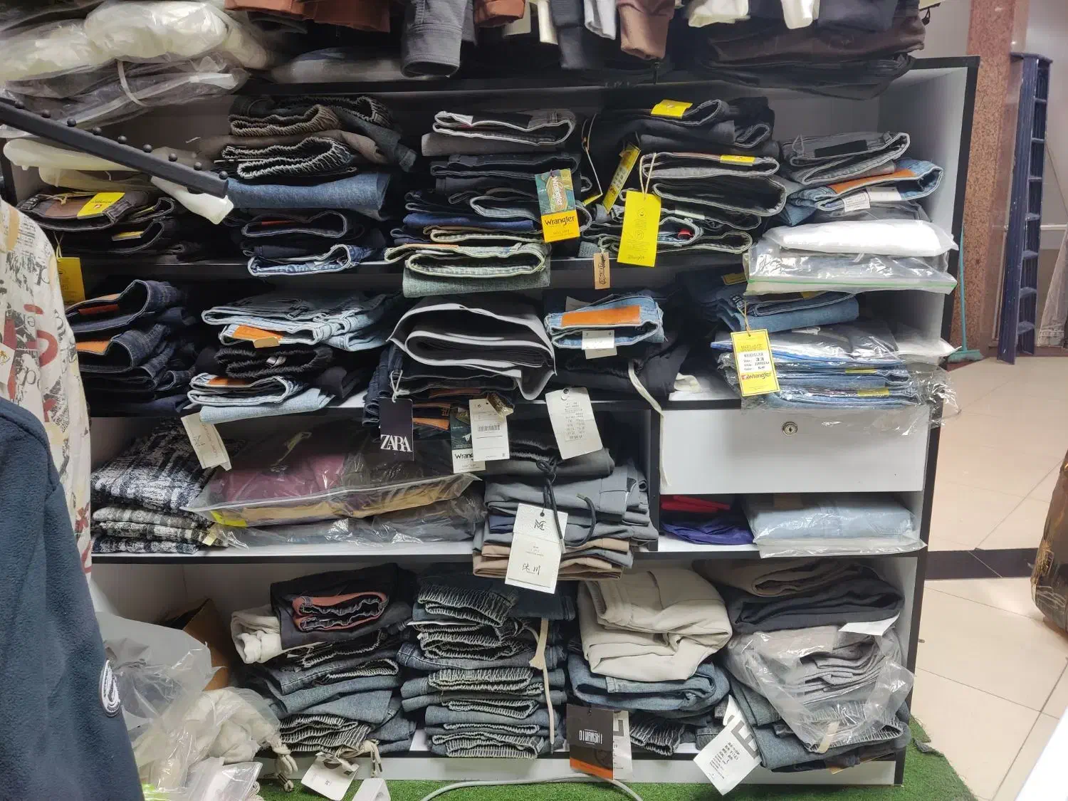 قفسه|کتابخانه، شلف، قفسه‌های دیواری|شیراز, لب آب|دیوار