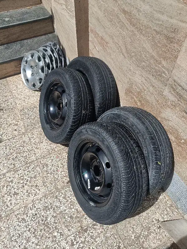 رینگ و لاستیک گلدستون|قطعات یدکی و لوازم جانبی|گلبهار, شهر جدید گلبهار|دیوار