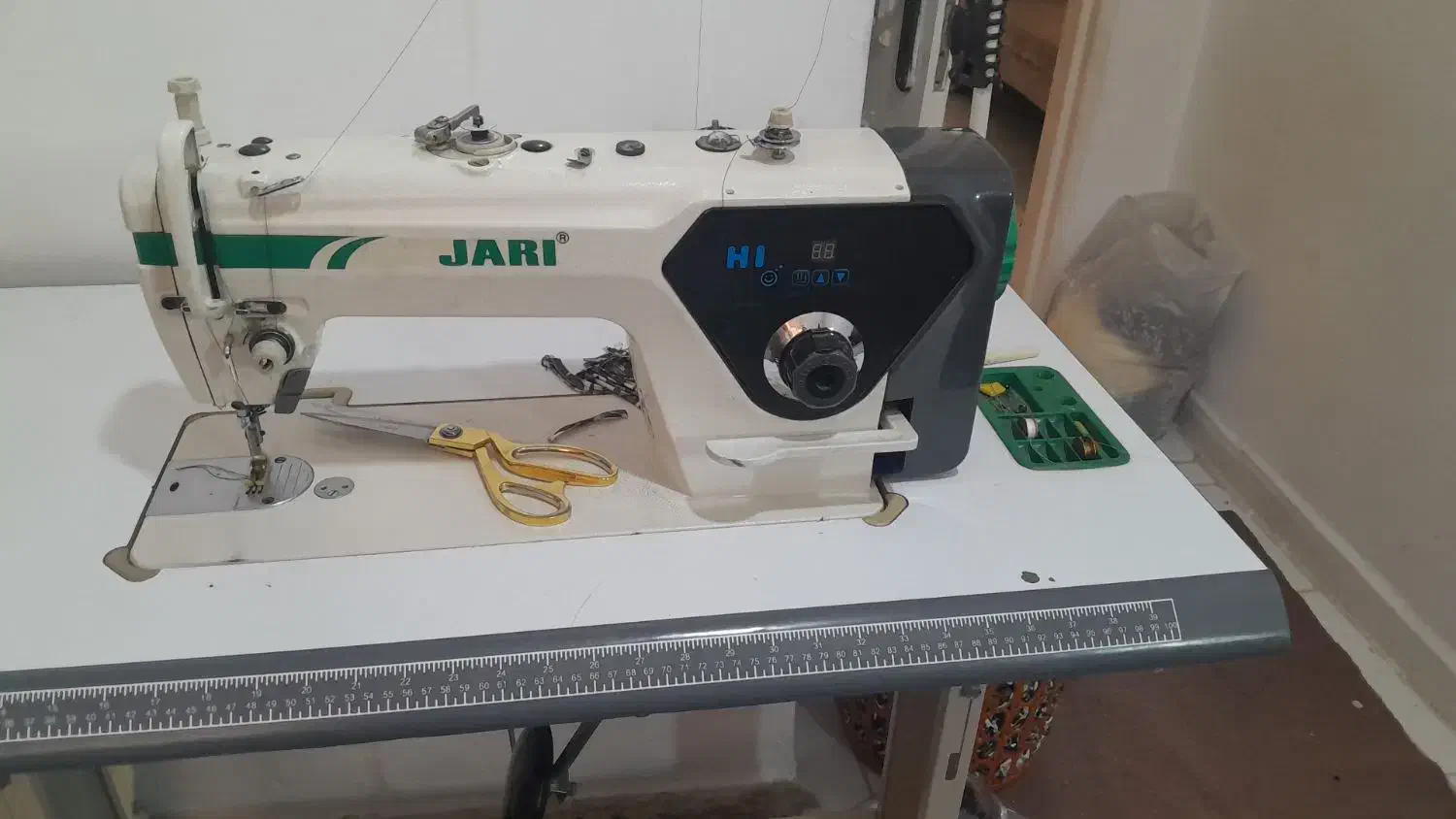 چرخ خیاطی|چرخ خیاطی و ریسندگی|باغستان, |دیوار