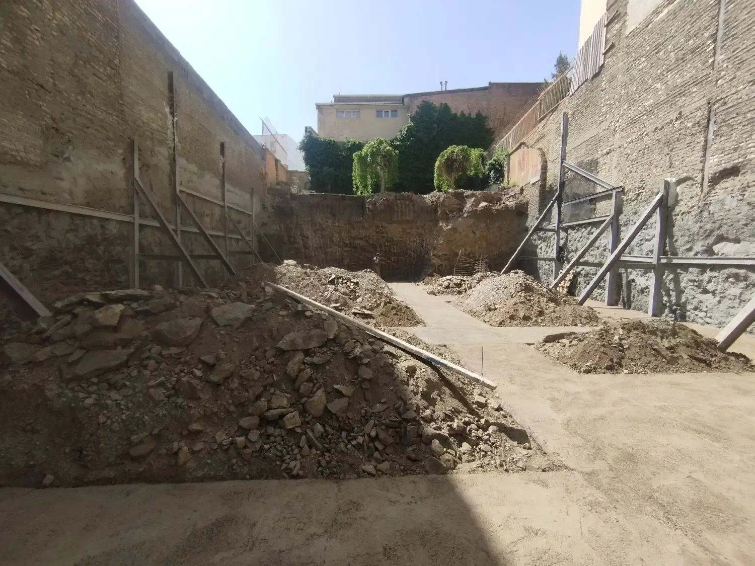 مجری سازه نگهبان و مقاوم سازی|خدمات پیشه و مهارت|همدان, |دیوار