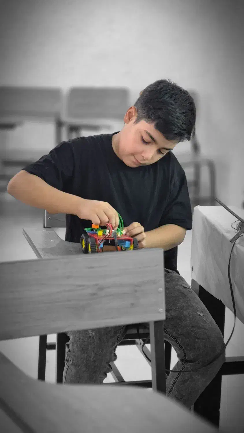 آموزش و استخدام مربی رباتیک|استخدام آموزشی|کبودرآهنگ, |دیوار