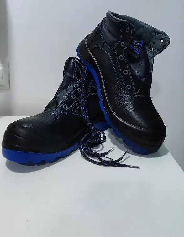 کفش کار سایز ۴۳  ،کف قیمت|کیف، کفش، کمربند|اهواز, شهرک دانشگاه|دیوار