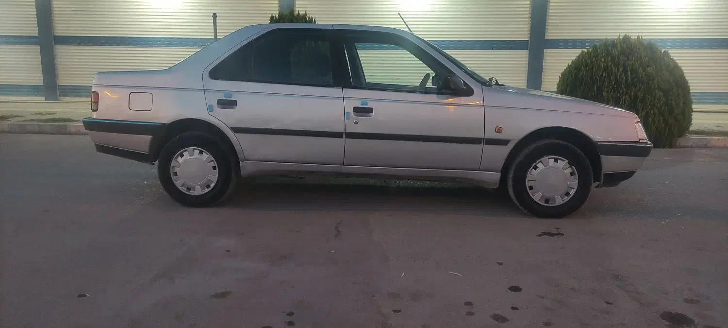 پژو 405 مدل 89 دوگانه کارخانه تمان رنگ در نقده|خودرو سواری و وانت|نقده, |دیوار