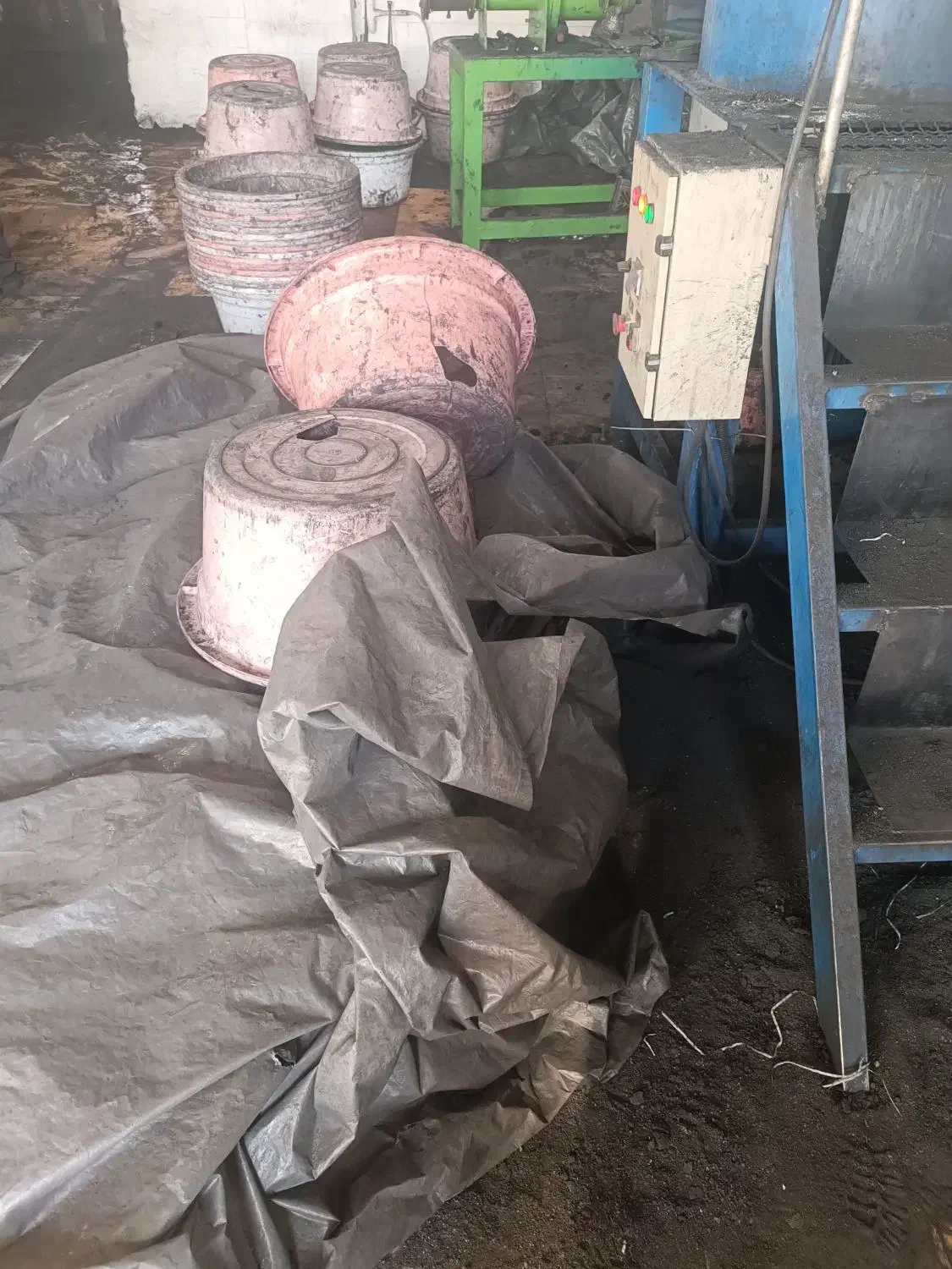 کارگر کارگاه زغال نارگیل|استخدام صنعتی، فنی، مهندسی|شاهرود, |دیوار