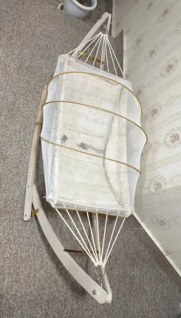 گهواره نو نو|اسباب و اثاث بچه|لامرد, |دیوار