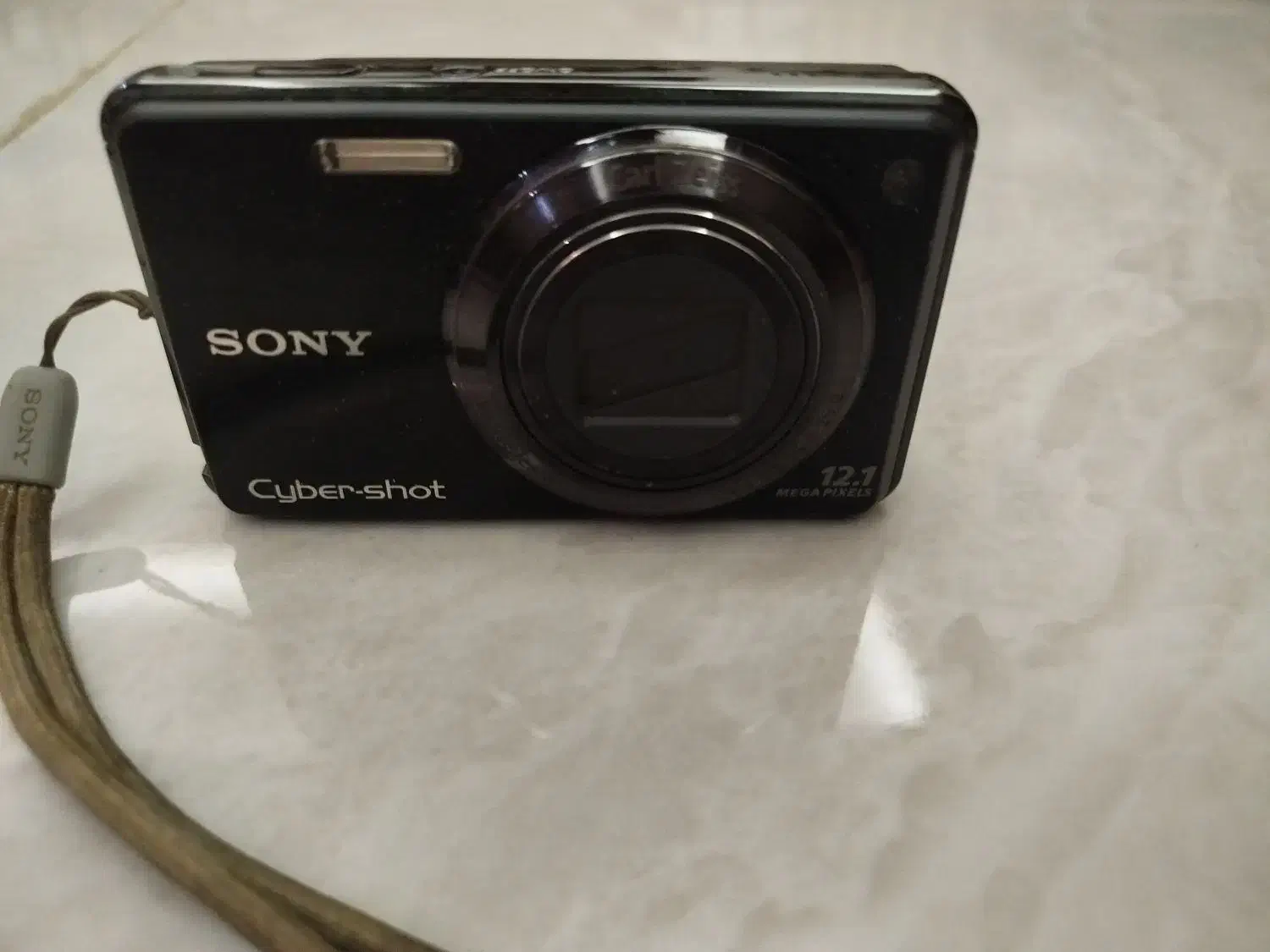 دوربین عکاسی و فیلمبرداری سونی|دوربین عکاسی و فیلم‌برداری|پرند, فاز ۱|دیوار