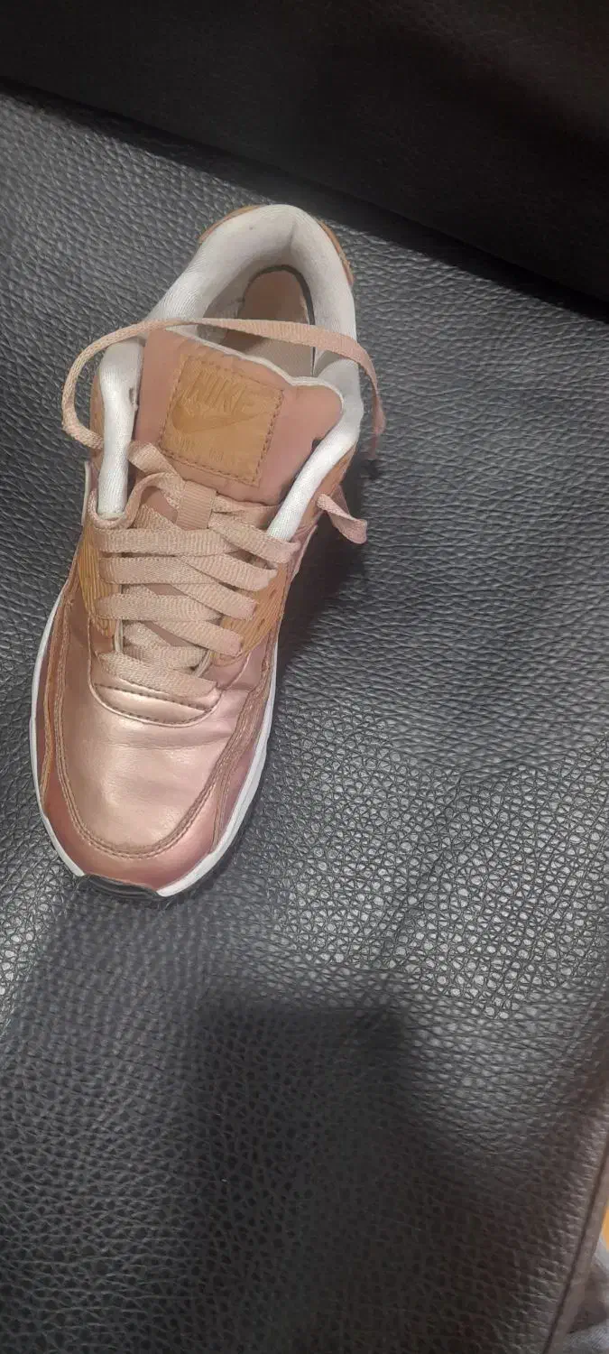 تعدادی کفش خارجی اصل درحدصفره بدون زدگی ارسال|کیف، کفش، کمربند|شاهین دژ, |دیوار