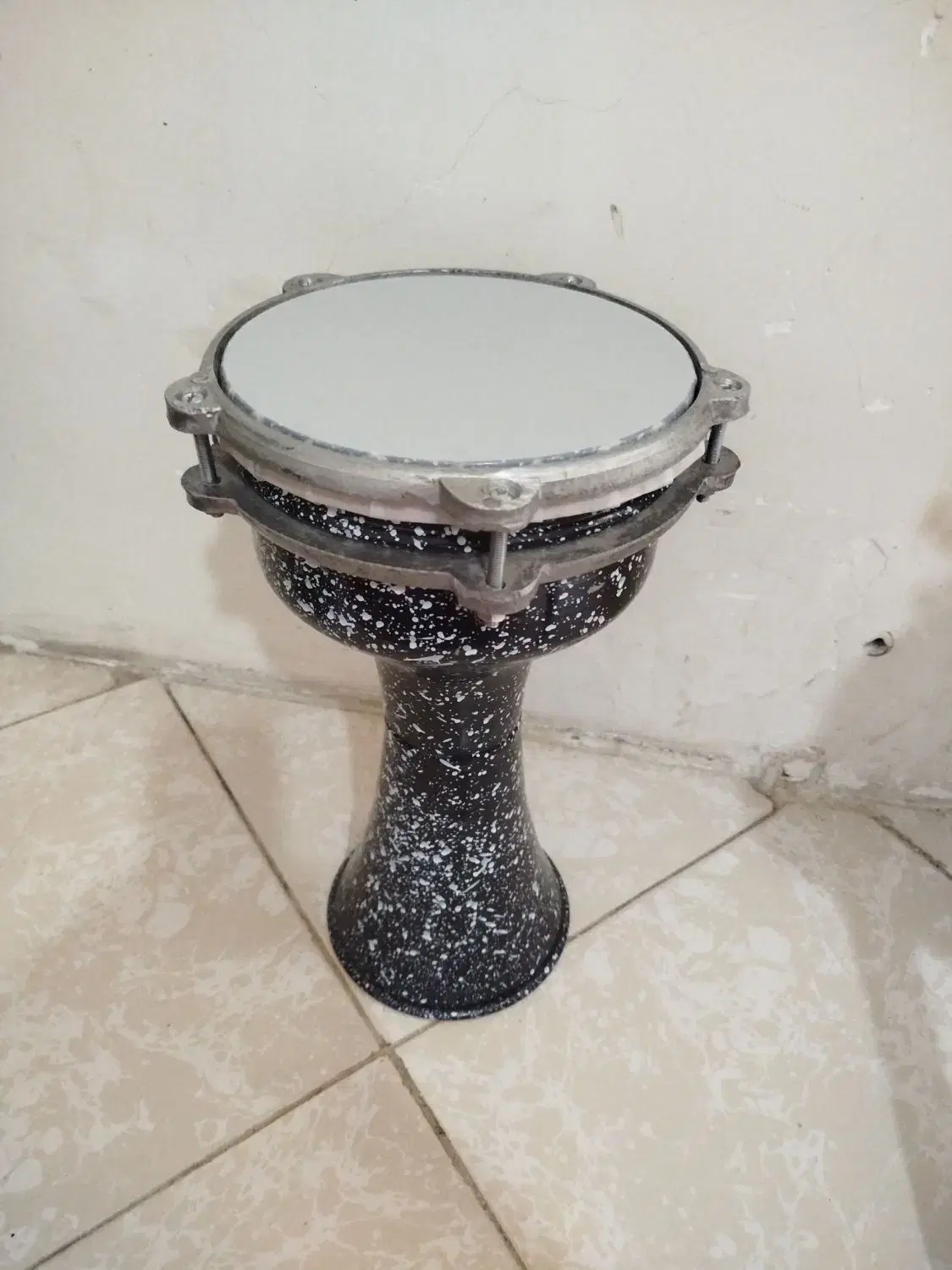 تمپو|درام و پرکاشن|گلبهار, شهر جدید گلبهار|دیوار