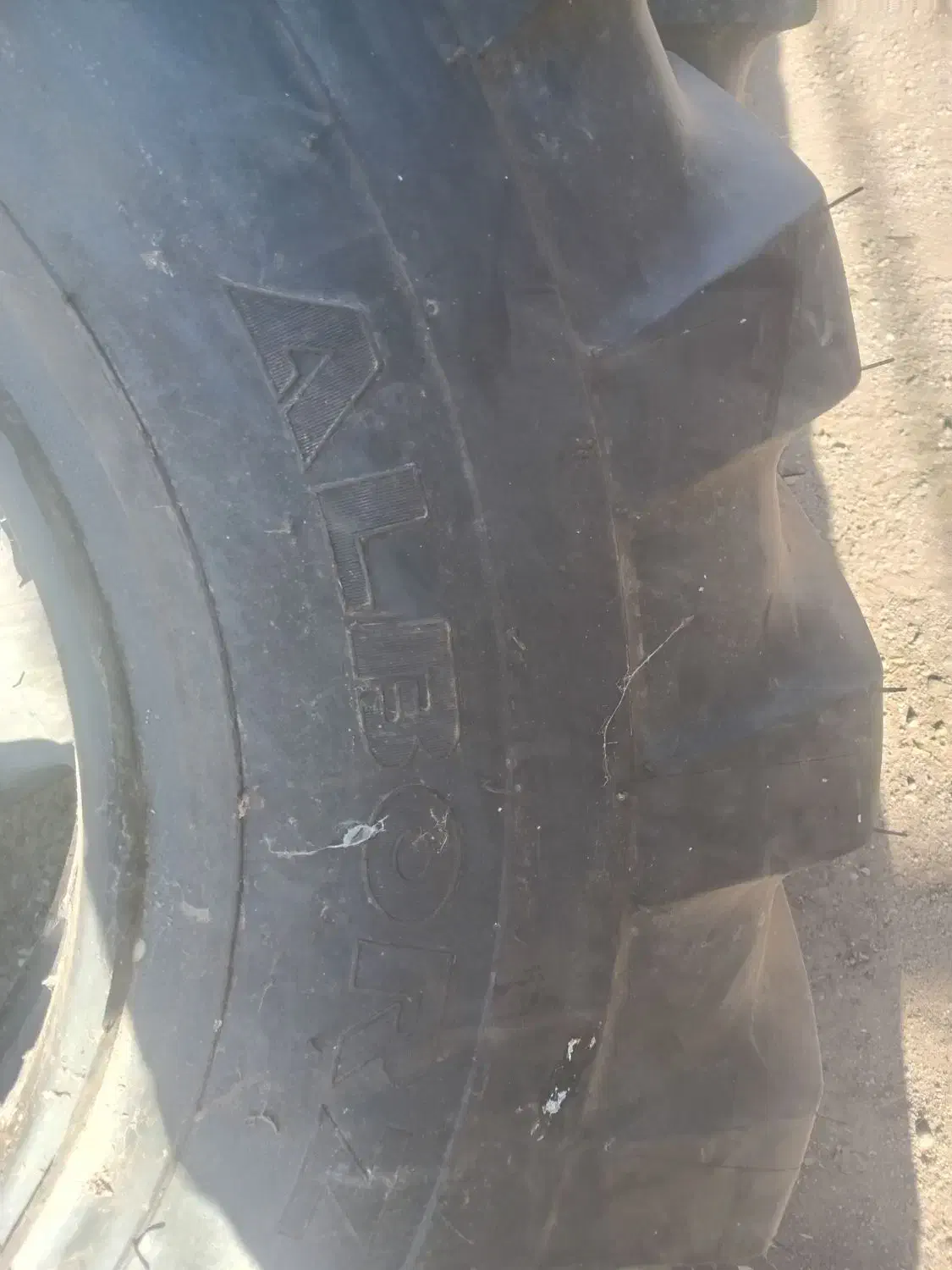 لاستیک گریدر۱۴/۲۴البرز درجه دو با کارانتی معتبر|عمده‌فروشی|اردبیل, |دیوار