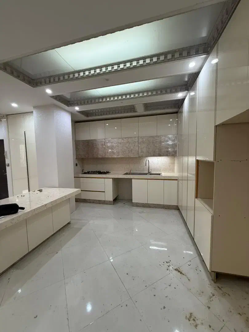 160متر/خیابانسینما/خوش نقشه/۳خواب/پذیراییدلباز|اجارهٔ آپارتمان|ورامین, ورامین|دیوار