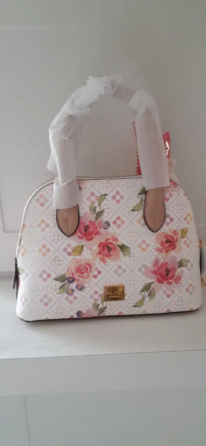 کیف رودوشی|کیف، کفش، کمربند|رشت, دیلمان|دیوار