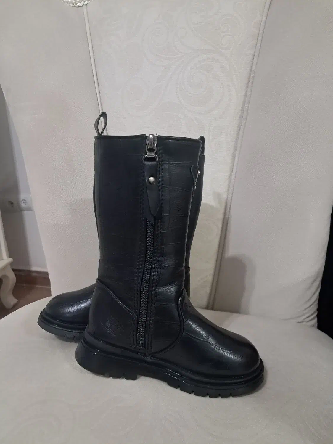 بوت بچگانه چرم با تودوزی پشمی|کفش و لباس بچه|بروجن, |دیوار