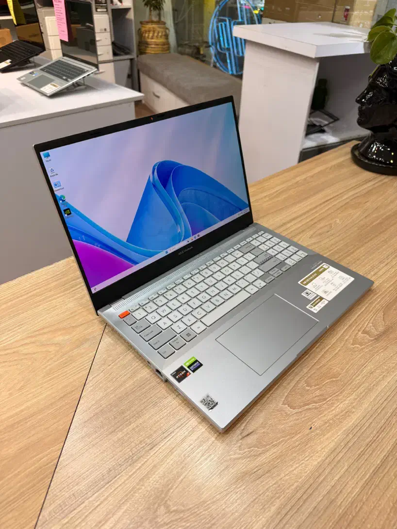 ASUS Vivobook M6501R|رایانه همراه|شیراز, ملاصدرا|دیوار