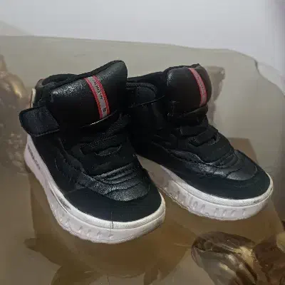 کتونی بچگانه|کفش و لباس بچه|مهاجران, |دیوار