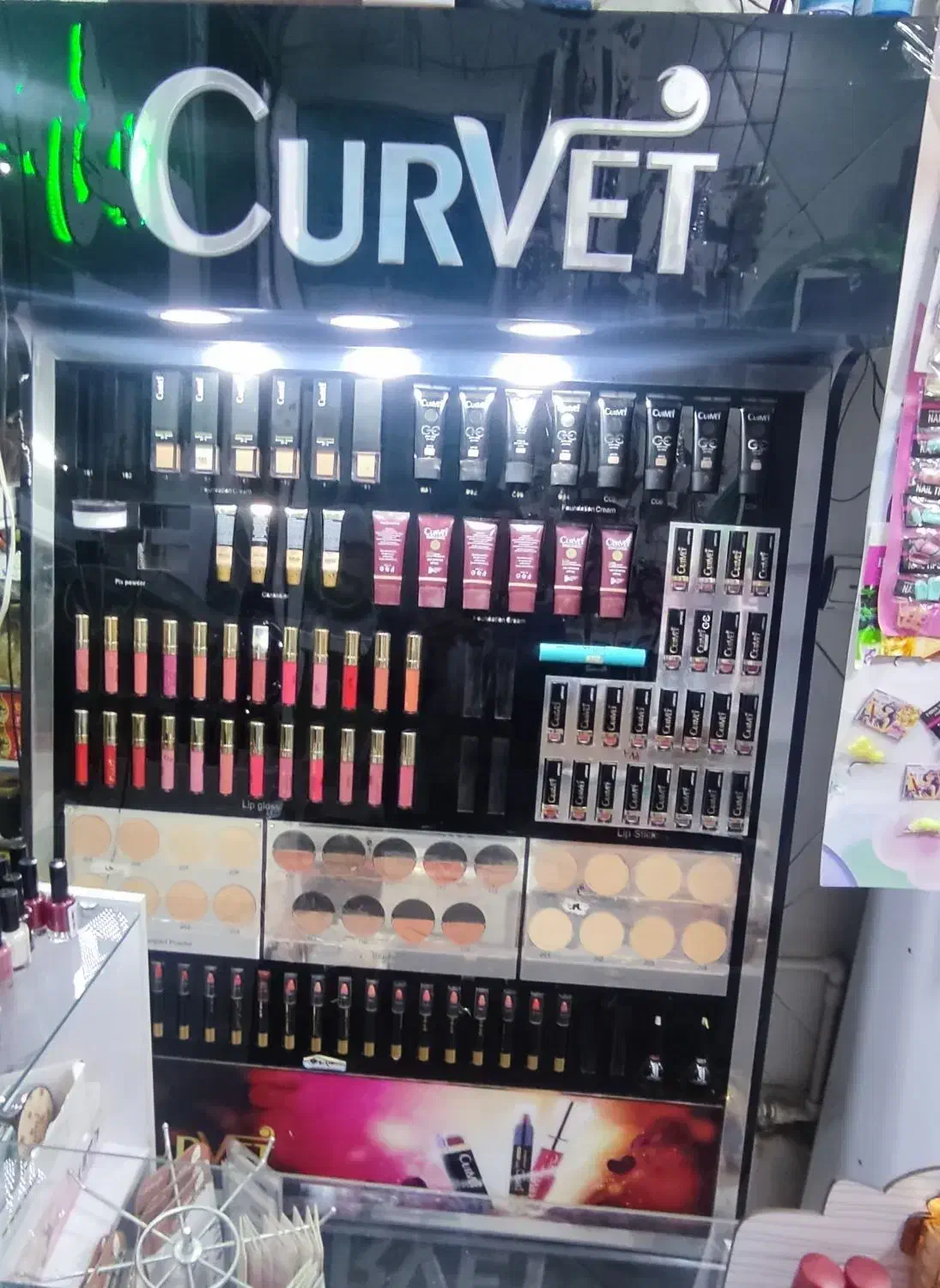 فروش استند کوروت ایتالیا به همراه اجناس|آرایشی، بهداشتی، درمانی|سنقر, |دیوار