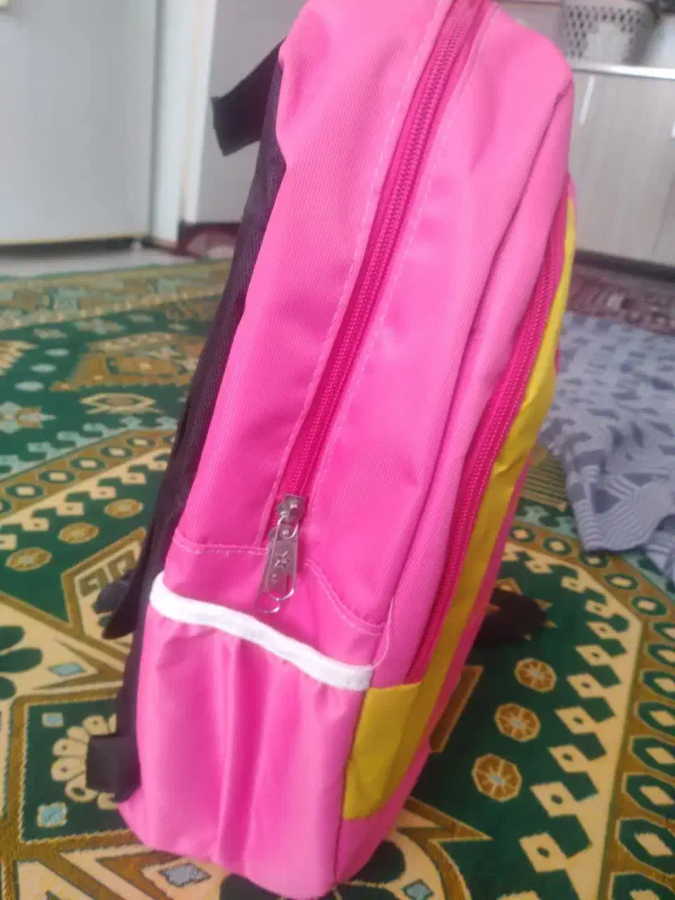 کوله پشتی|کیف، کفش، کمربند|قم, خاکفرج|دیوار