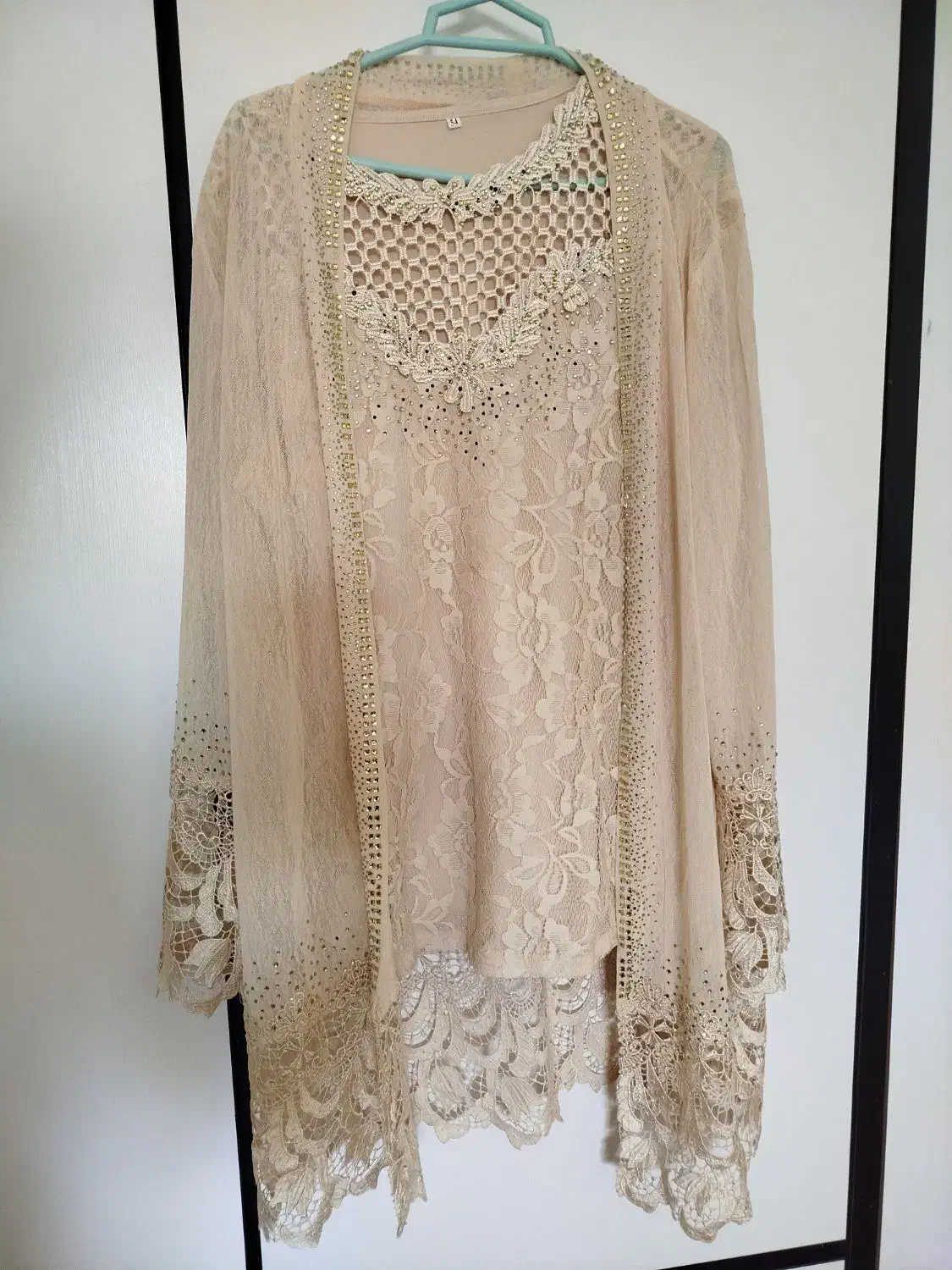 لباس مجلسی|لباس|شوشتر, |دیوار