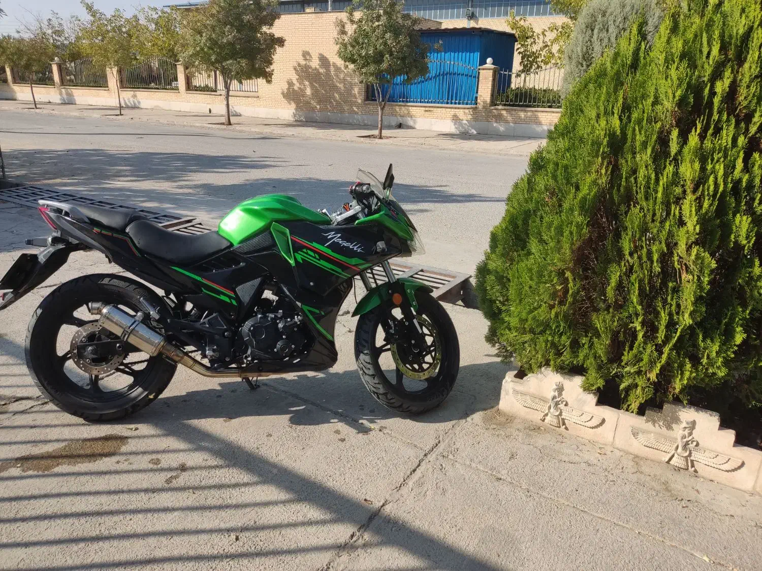 مگلی ۱۴۰۲|موتورسیکلت|مرودشت, شهرک مهدیه|دیوار