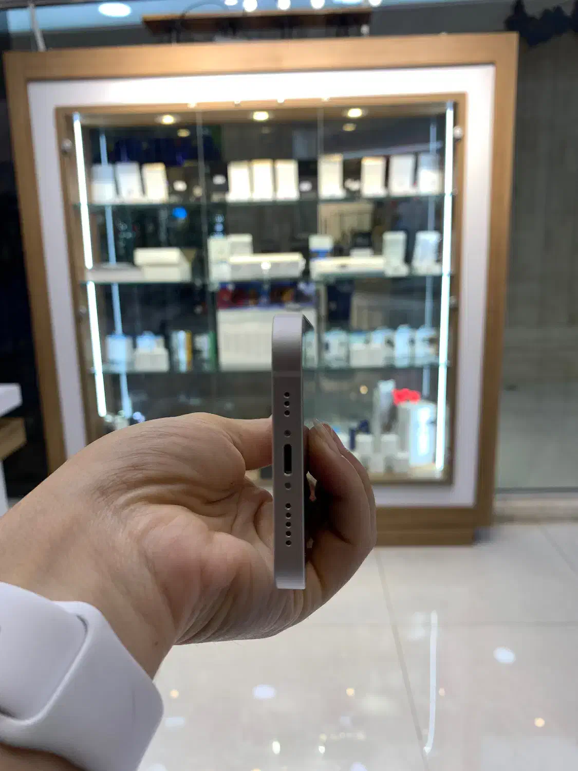 گوشی ۱۳ نرمال بسیار تمیز|موبایل|کرج, عظیمیه|دیوار