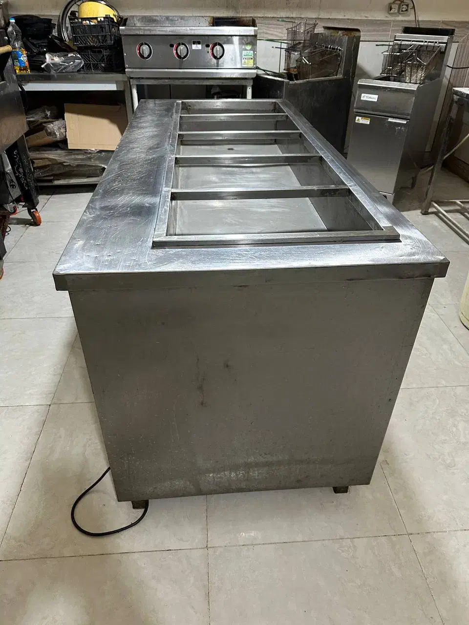 تاپینگ گرم نو و گاز 6شعله صنعتی آشپزخانه|کافی‌شاپ و رستوران|الشتر, |دیوار