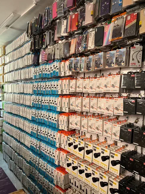 نیروی خانم جهت کار در دفتر پخش لوازم جانبی|استخدام خدمات فروشگاه و رستوران|اصفهان, احمدآباد|دیوار