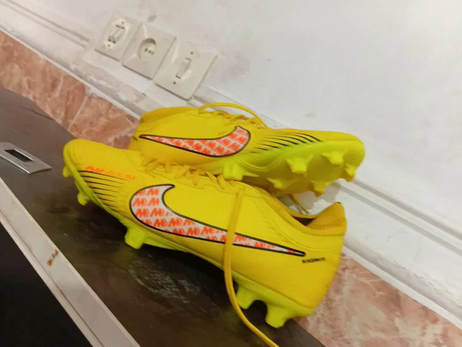 کفش فوتبال ۴۲|کیف، کفش، کمربند|شوشتر, |دیوار