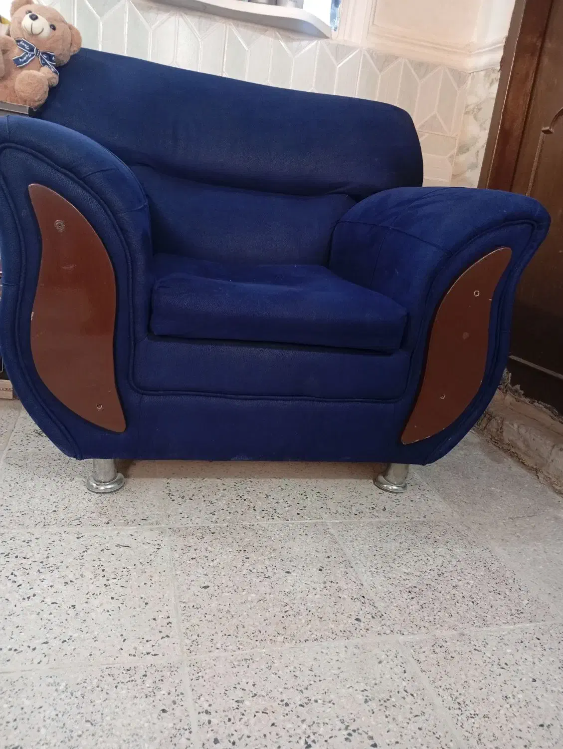 مبل هفت نفره سالم و کم استفاده|مبلمان خانگی و میز عسلی|زابل, |دیوار