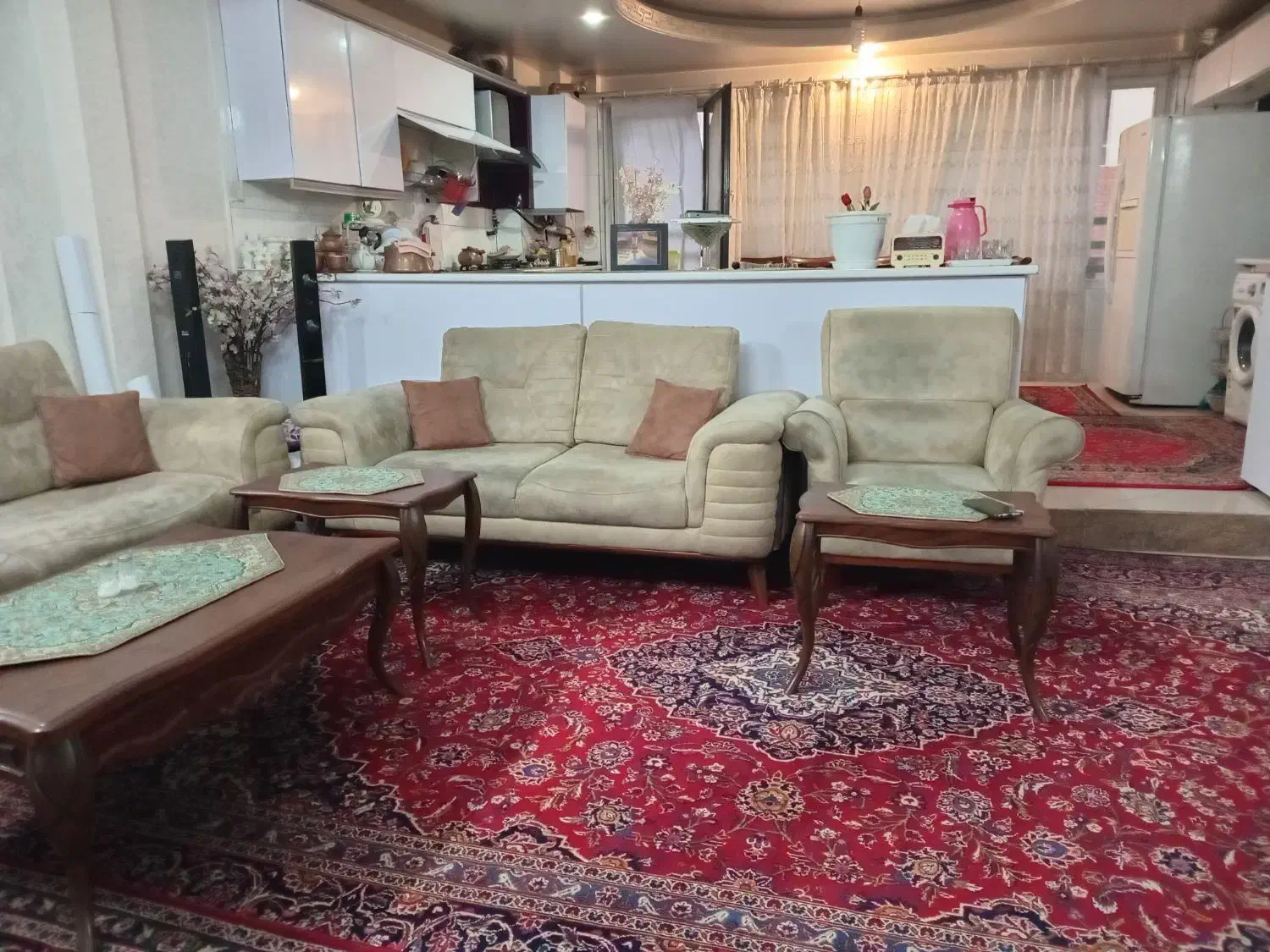 مبل راحتی ۱۰نفره|مبلمان خانگی و میز عسلی|ری, هاشمآباد|دیوار