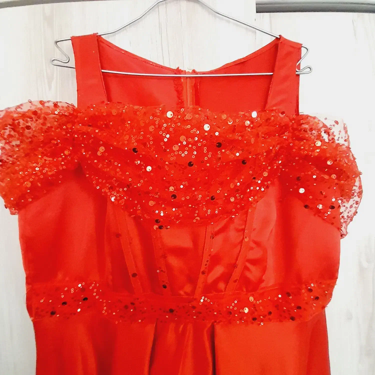 لباس یلدایی و کریسمسی|لباس|بومهن, |دیوار